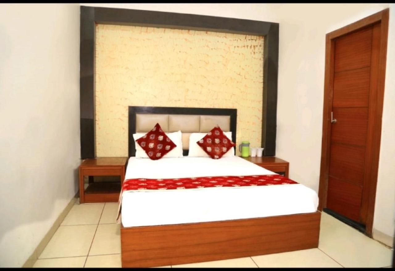 Hotel Kirandeep Agra Agra  Exteriér fotografie